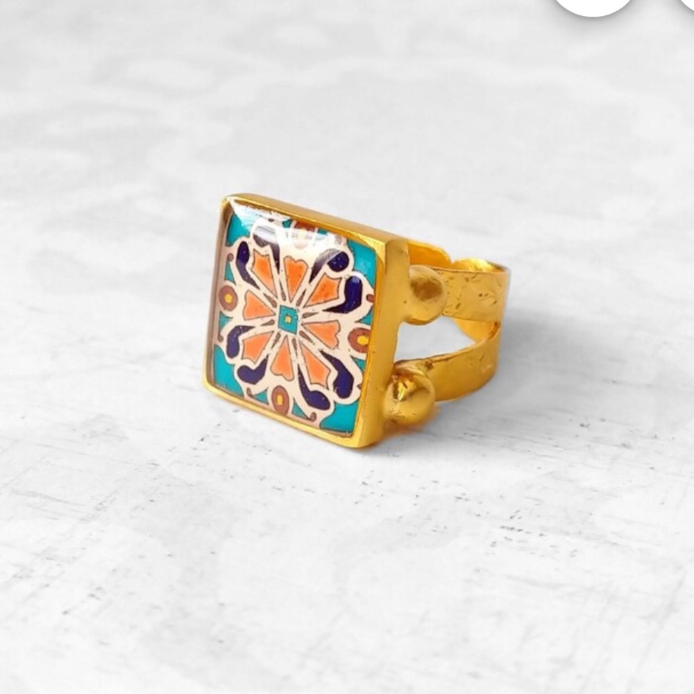 Catalina tile adjustable ring